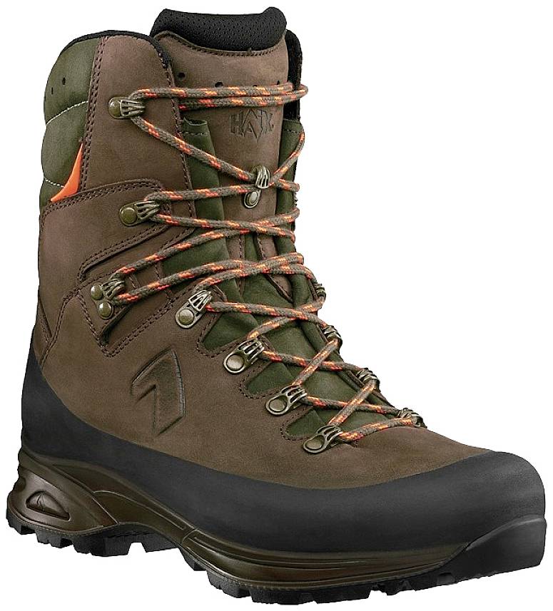 Egy barna túracipő narancssárga fűzővel, erős kivitelben és fekete talppal, amely tökéletes szabadtéri tevékenységekhez.