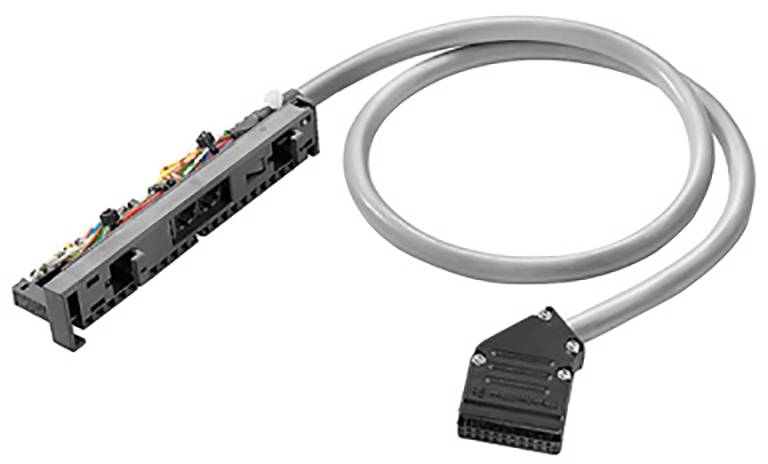 Egy szürke kábel négyszögletes csatlakozóval az egyik végén, amelynek másik vége egy elektromos alkatrészhez csatlakozik.