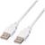 Egy fehér USB-kábel két USB-csatlakozóval adatok átvitelére vagy eszközök töltésére.
