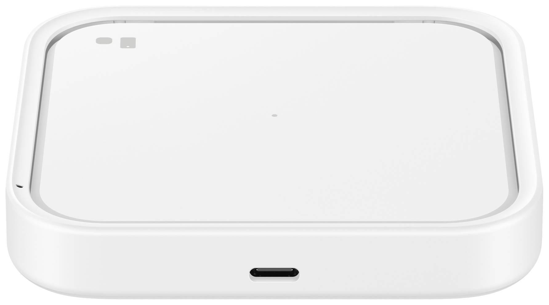 Egy kompakt, fehér vezeték nélküli töltőpad USB-C csatlakozóval, kompatibilis eszközök töltésére alkalmas.