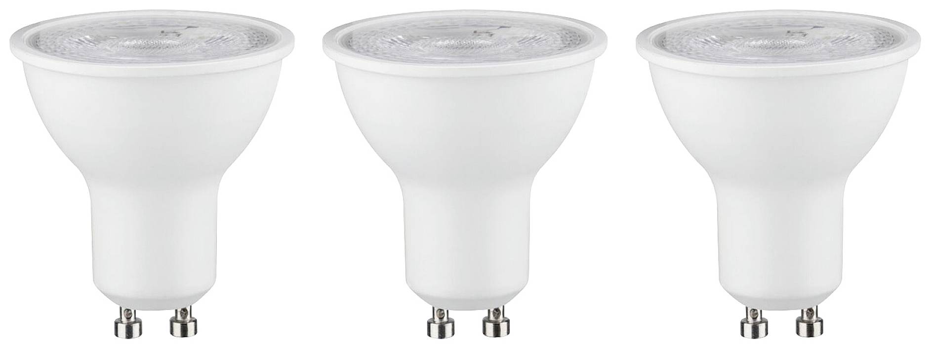 Három fehér, GU10-es foglalatú LED-izzó egymás mellett fehér háttér előtt. Energiatakarékos világításra alkalmas.