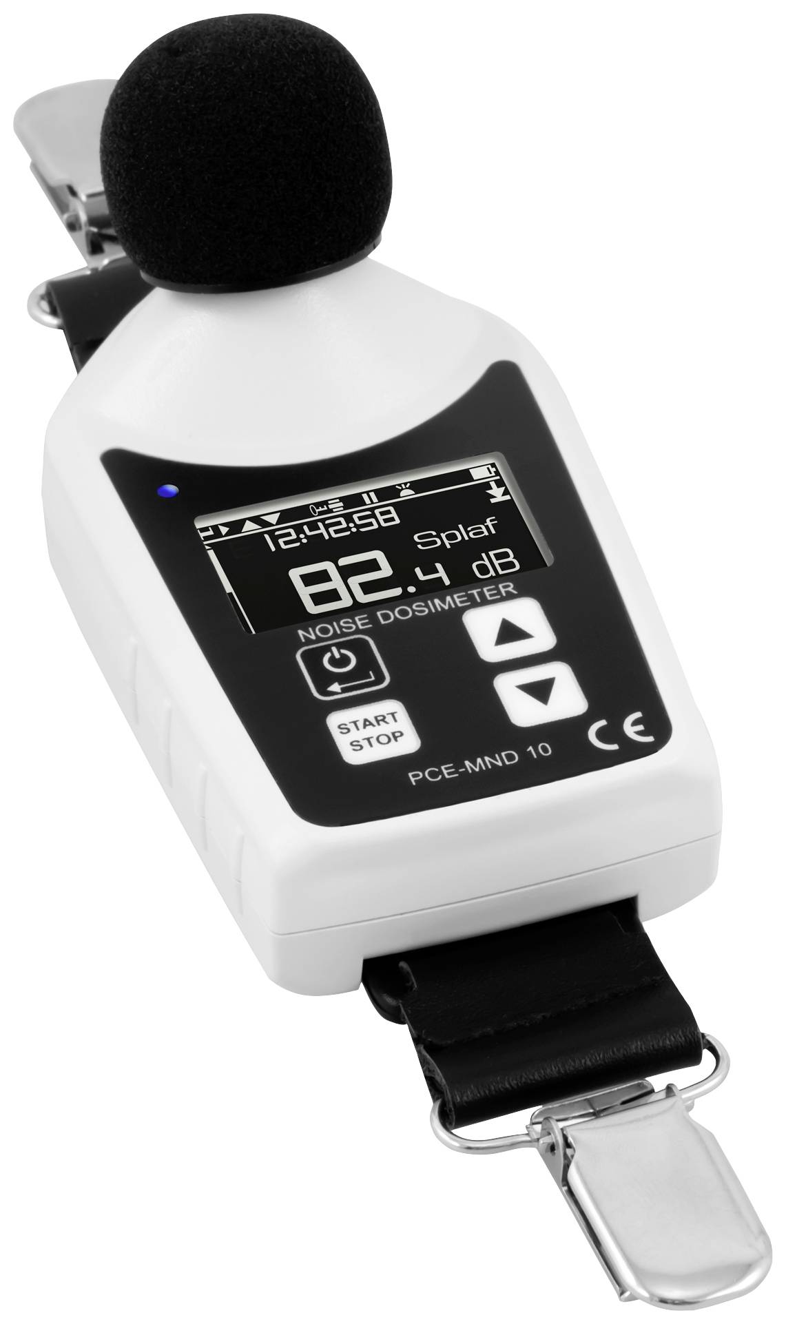 Egy digitális kijelzővel rendelkező zajszintmérő 82,4 dB-t mutat. Rendelkezik 'Start/Stop' gombokkal és egy csipesszel van felszerelve.