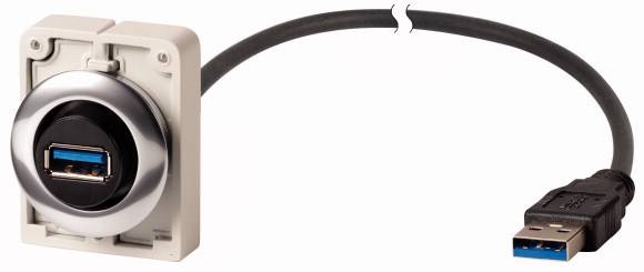 USB-hosszabbító kábel egy USB-porttal egy téglalap alakú rögzítőelemen és egy USB-csatlakozóval a másik végén.