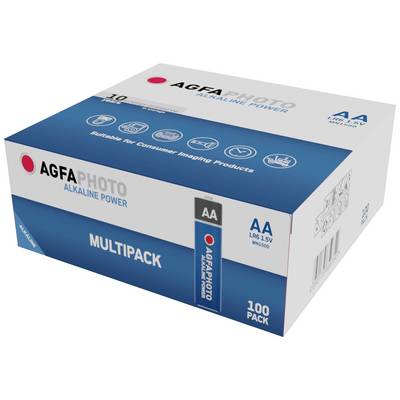 Egy AGFAPHOTO márkájú 100 darabos AA alkáli elemcsomag. A fehér és kék csomagolás 'MULTIPACK' felirattal rendelkezik.