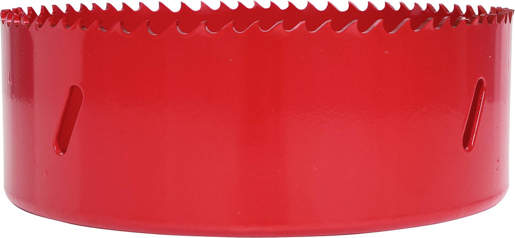 Piros lyukfűrészlap éles fogakkal, hengeres forma, alkalmas fa- és fémmegmunkáláshoz.