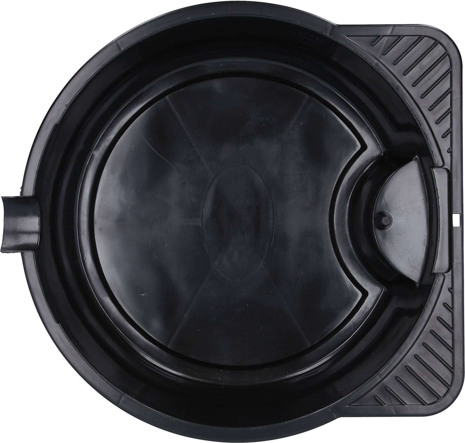 Fekete, kerek műanyag tál oldalán füllel és kiöntőcsőrrel. Folyadékok keverésére vagy kiöntésére alkalmas.