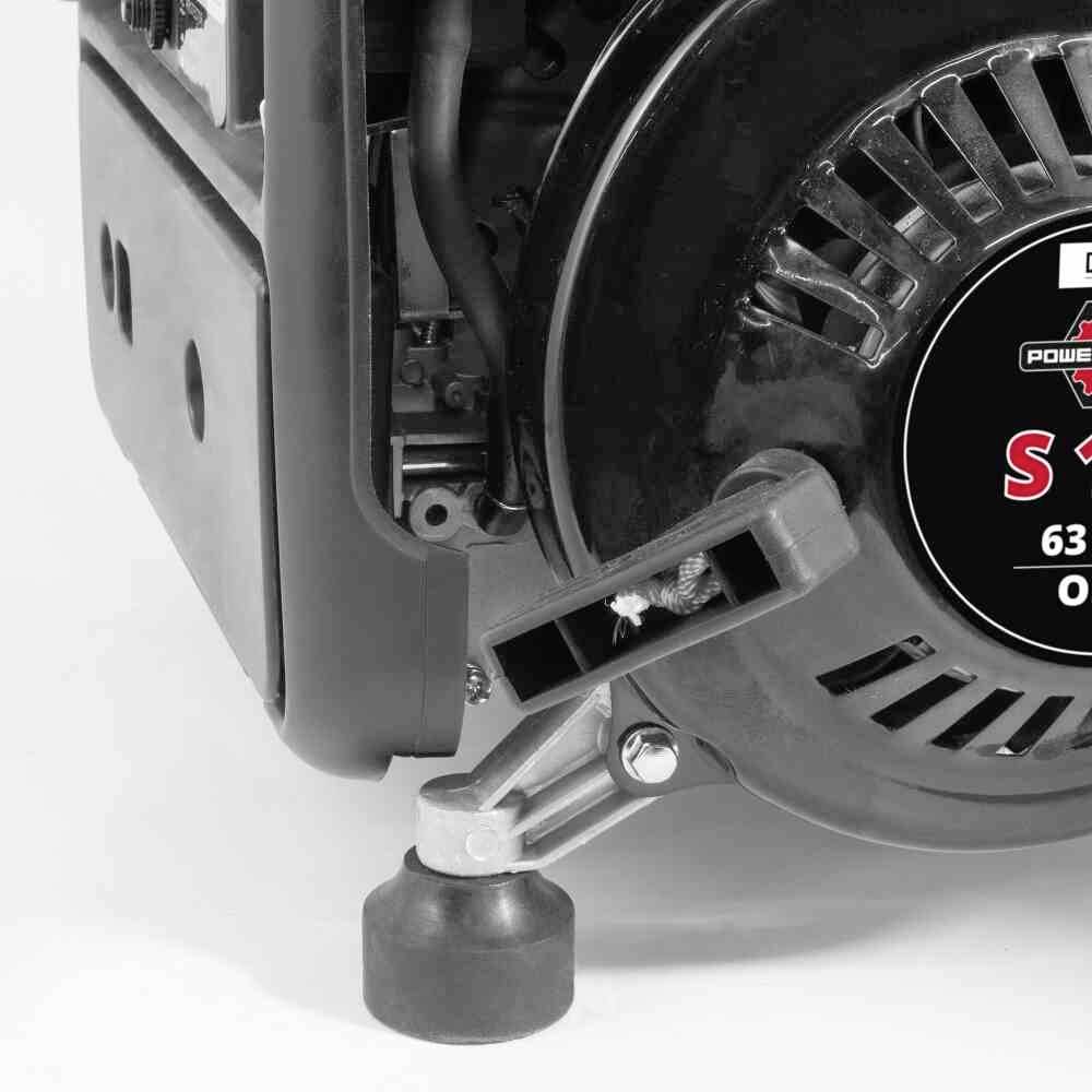 Közeli felvétel egy áramfejlesztő részéről, a fókuszban a 'Power S' feliratú ventilátor és a körülötte lévő mechanikai elemek.