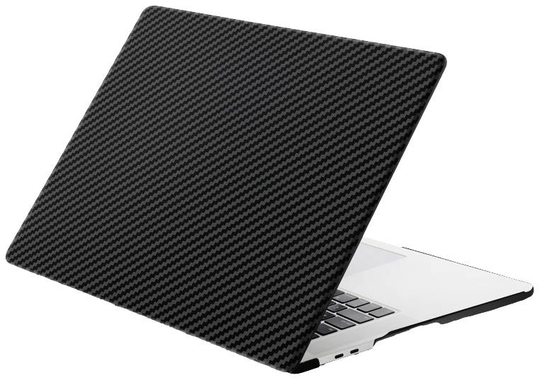 Egy laptop fekete karbon mintázatú fedéllel, becsukva.