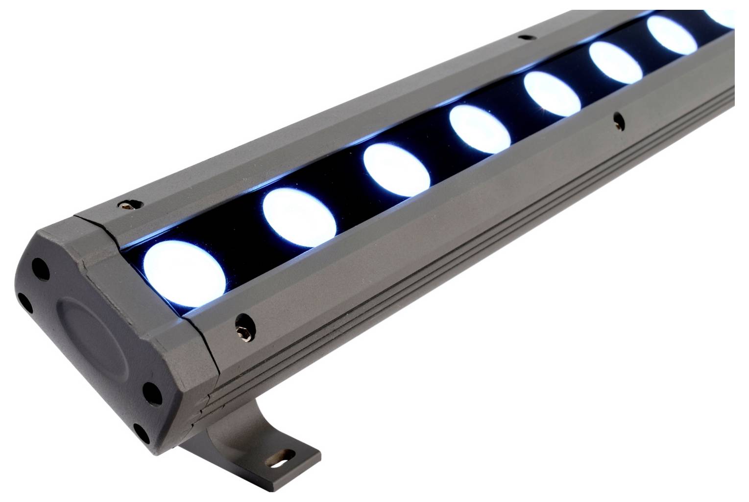 Hosszú szürke LED-fénysáv több izzó fehér fénnyel, fehér háttéren, rögzítőkeretmel.<br><br>Wait, correcting the spelling to proper Hungarian:<br><br>Hosszú szürke LED-fénysáv, több izzó fehér fénnyel, fehér háttéren, rögzítőkerettel.