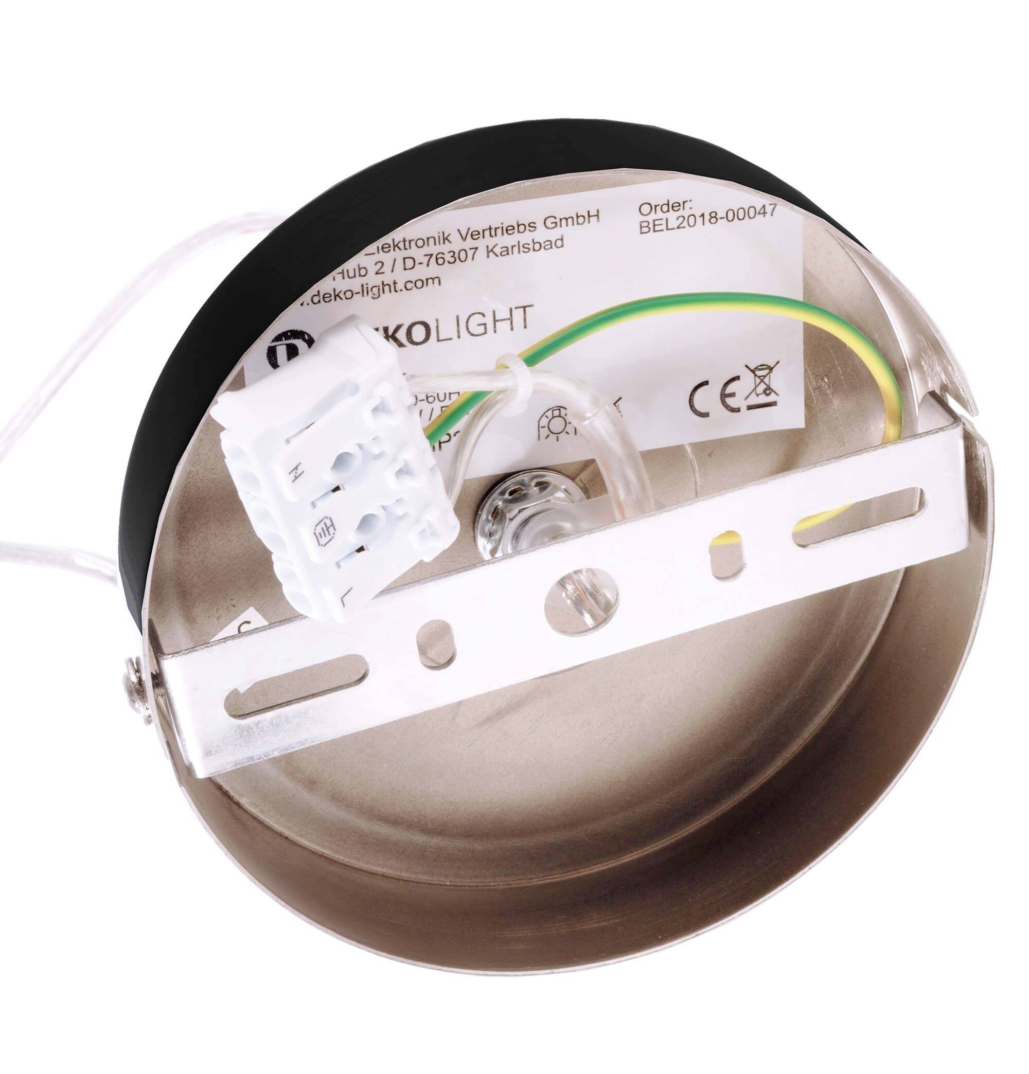Kerek mennyezeti lámpa a 'Deko-Light Elektronik Vertriebs GmbH' cég címkéjével és CE-jelöléssel, belül láthatóak az elektromos csatlakozók.