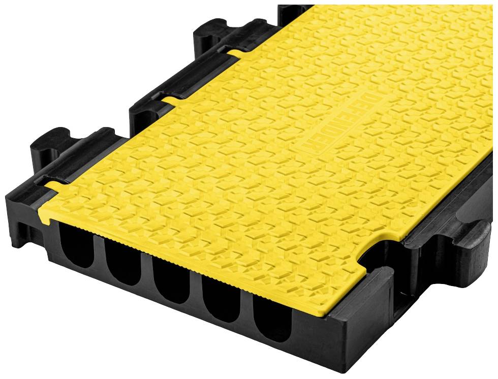 Sárga kábelhíd fekete alapon, védi a kábeleket és biztonságos közlekedést tesz lehetővé. A strukturált felület megakadályozza a csúszást.