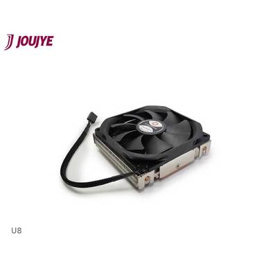 Fekete ventilátorral és kábellel ellátott ventilátorház, fehér háttérben. 'JOUJYE' felirat balra fent, 'U8' modellnév lent.