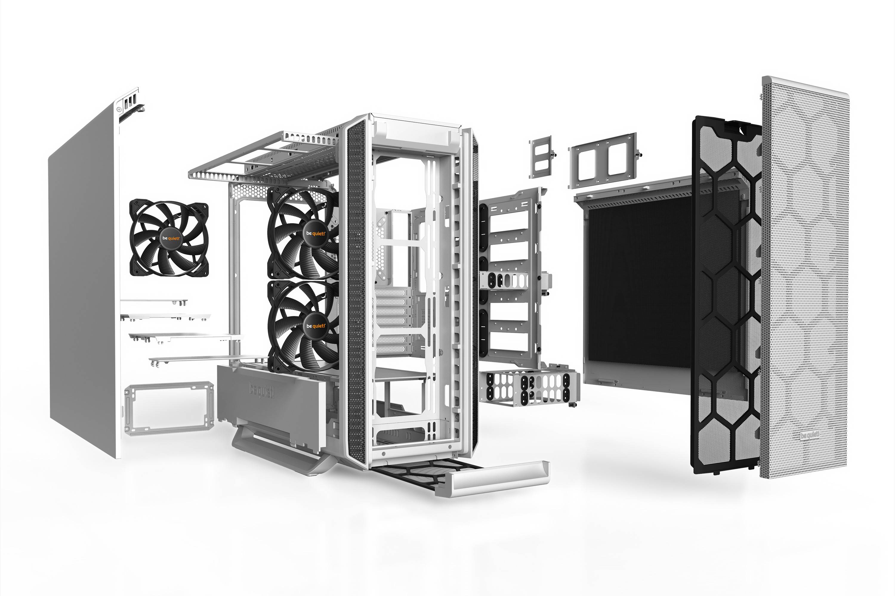 Egy szétszerelt számítógépház látható, amelynek láthatóak az alkatrészei, például a ventillátorok, keretek és rácsok, fehér háttér előtt.