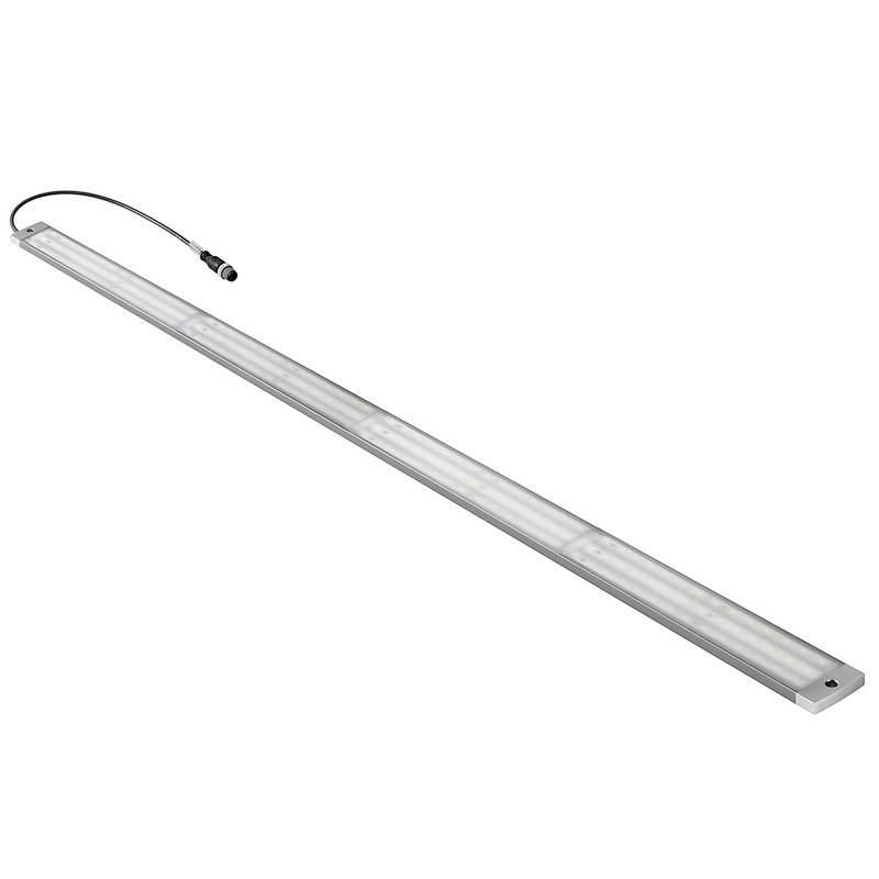 Egy hosszú LED-lámpa kábeles csatlakozással, világítási alkalmazásokhoz alkalmas.