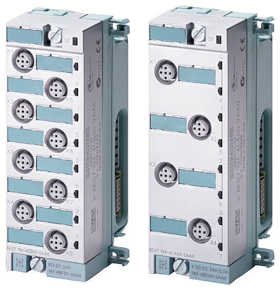 Két ezüstszínű elektronikai modul több kerek csatlakozóval, álló helyzetben. Mindegyik modulnak nyolc foglalatja és kék részletei vannak.