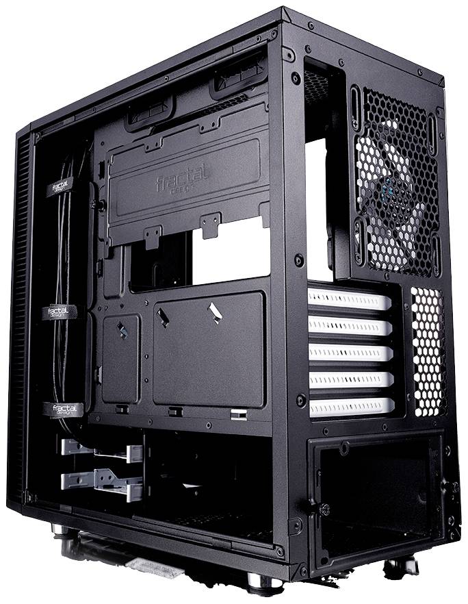 Fekete számítógépház nyitott állapotban, láthatóvá téve belső szerkezetét, mint például meghajtórekeszeket, ventilátorokat és kábelezési útvonalakat.