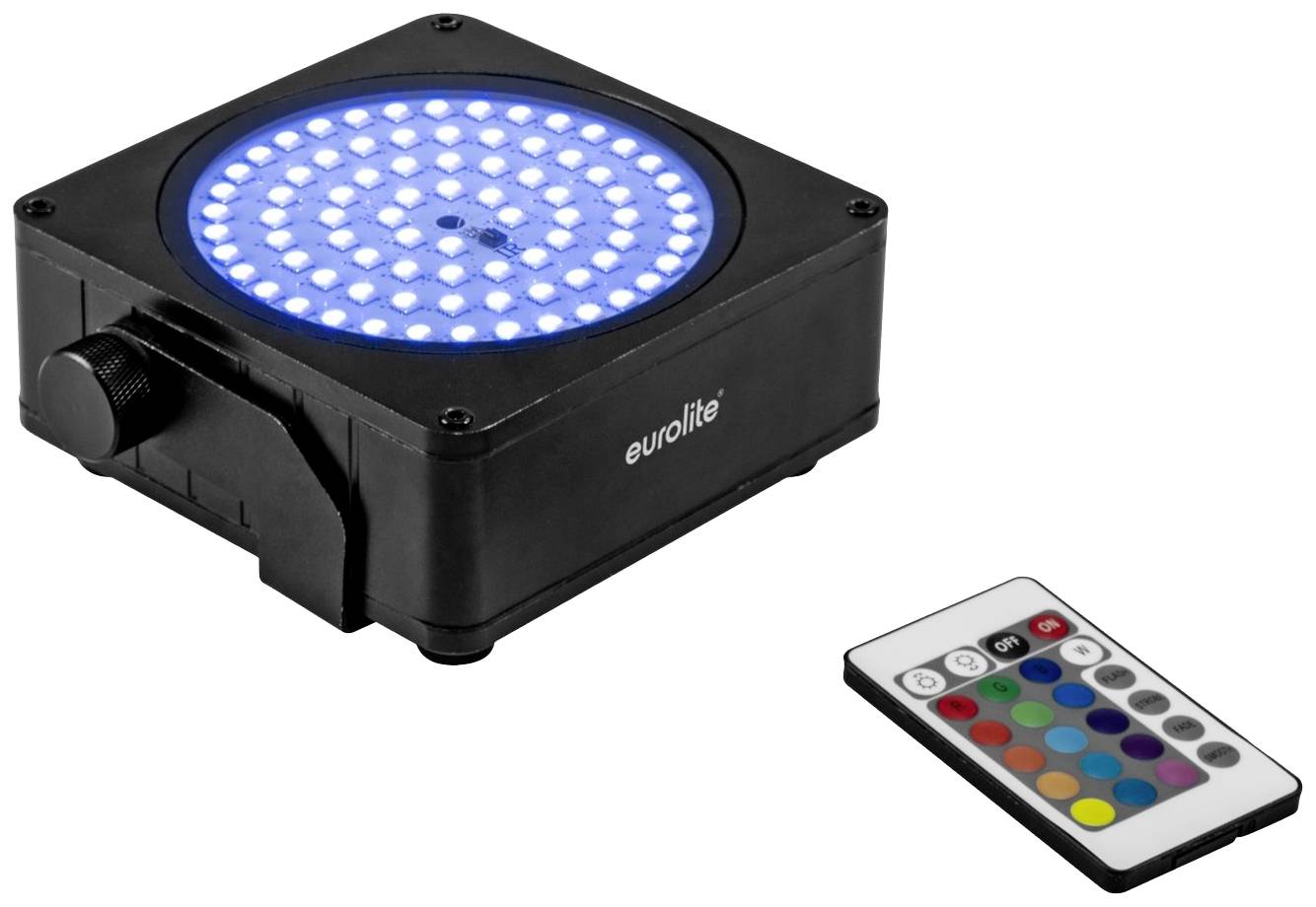 'Egy Eurolite LED-lámpa kék megvilágítással és hozzátartozó távirányítóval. A lámpa négyzet alakú kialakítású.'
