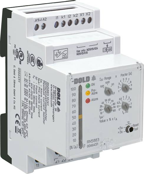 Egy elektronikus eszköz kijelzővel és jelzőlámpákkal, amelyet elektromos értékek felügyeletére használnak.