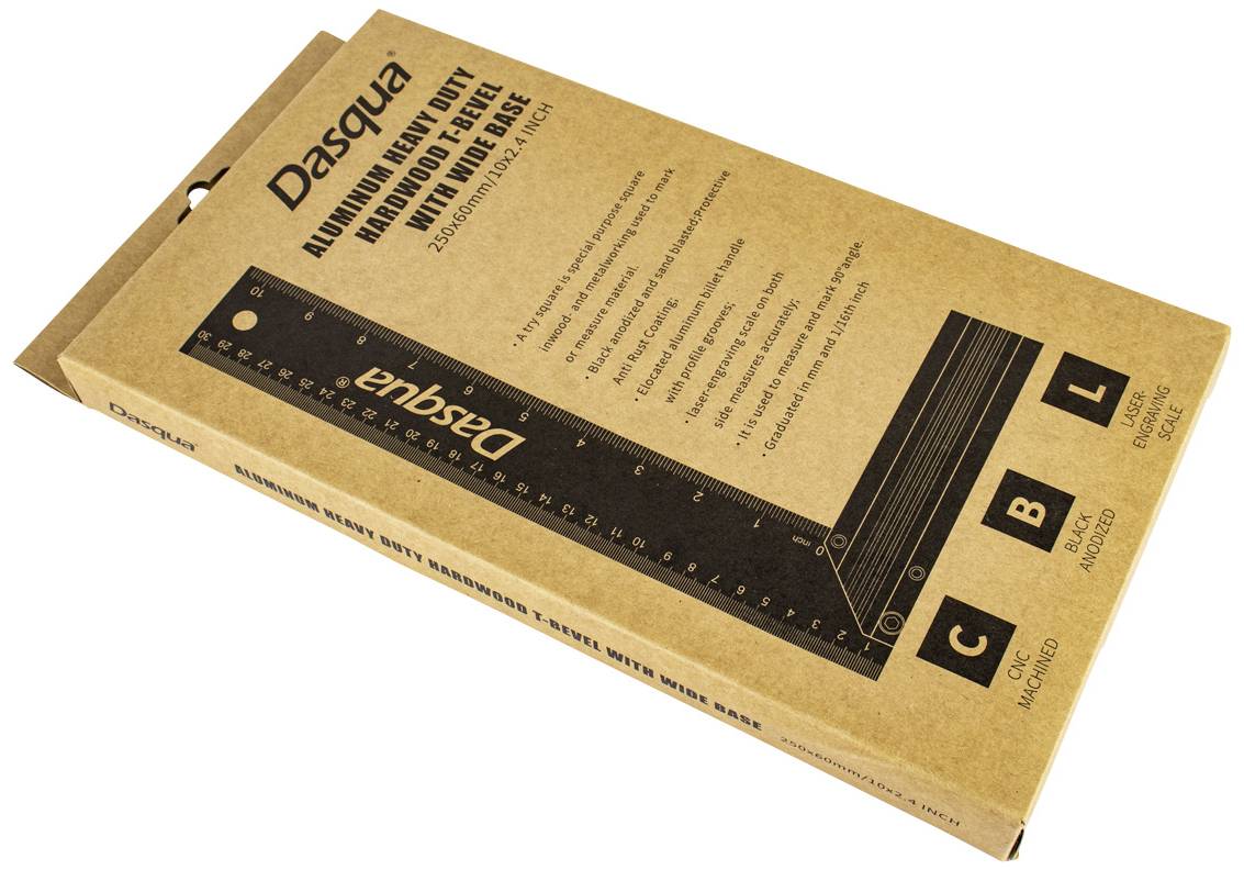 Egy 200 mm hosszú, fekete Dasqua vonalzó csomagolása. Típusok: C-beosztás, B-alap, L-bevonat.