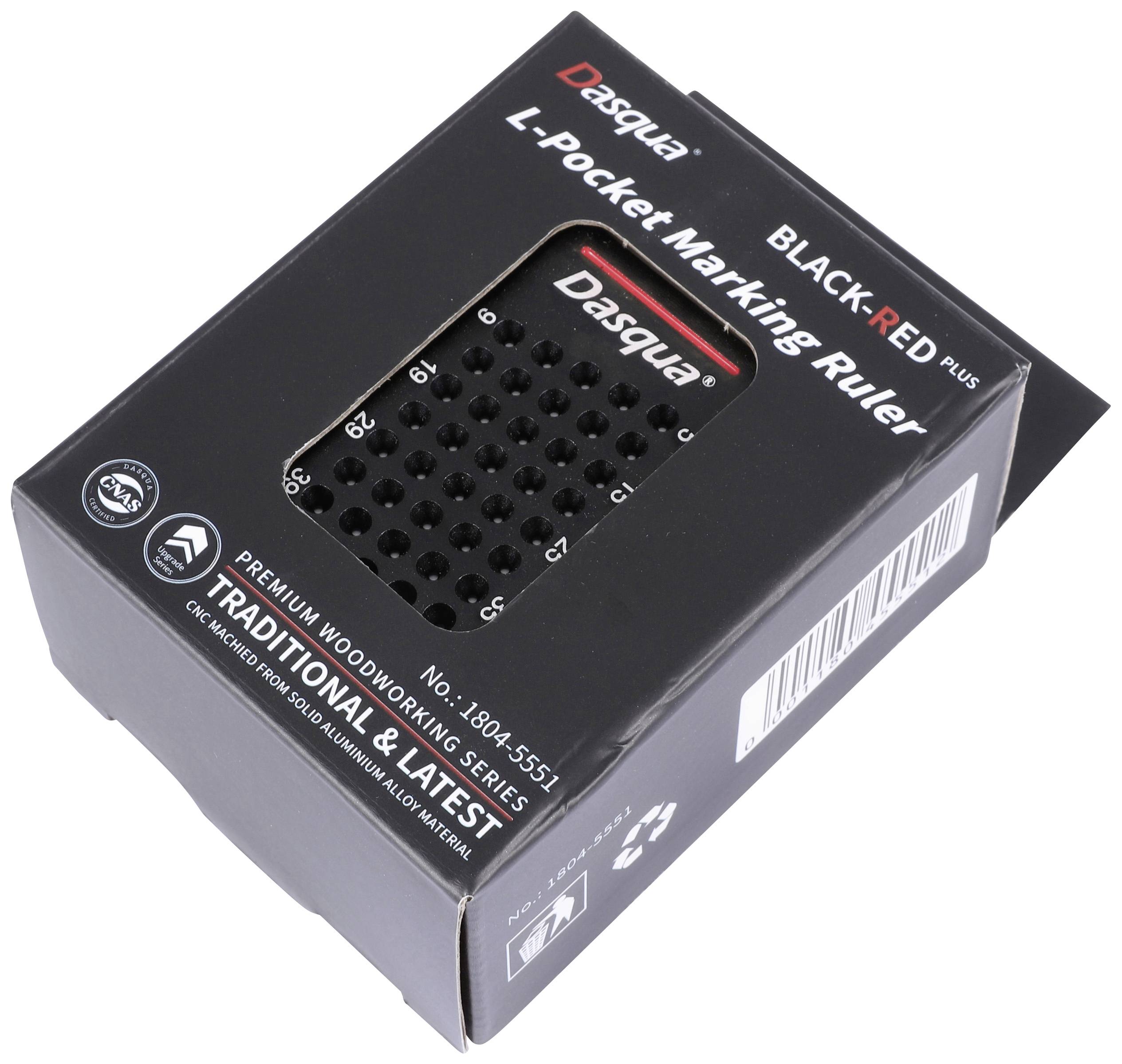 Egy 'Dasqua' L-szögmérő és jelölősablon fekete csomagolása, prémium fafeldolgozáshoz alkalmas, piros kiemelésekkel és fehér felirattal.