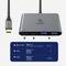 USB-C-elosztó csatlakozókkal: 1x USB-C (PD + adatok), 1x USB-C (csak adatok), 2x USB-A (egyenként 10 Gbps). 'Akasa' márkajelzés.