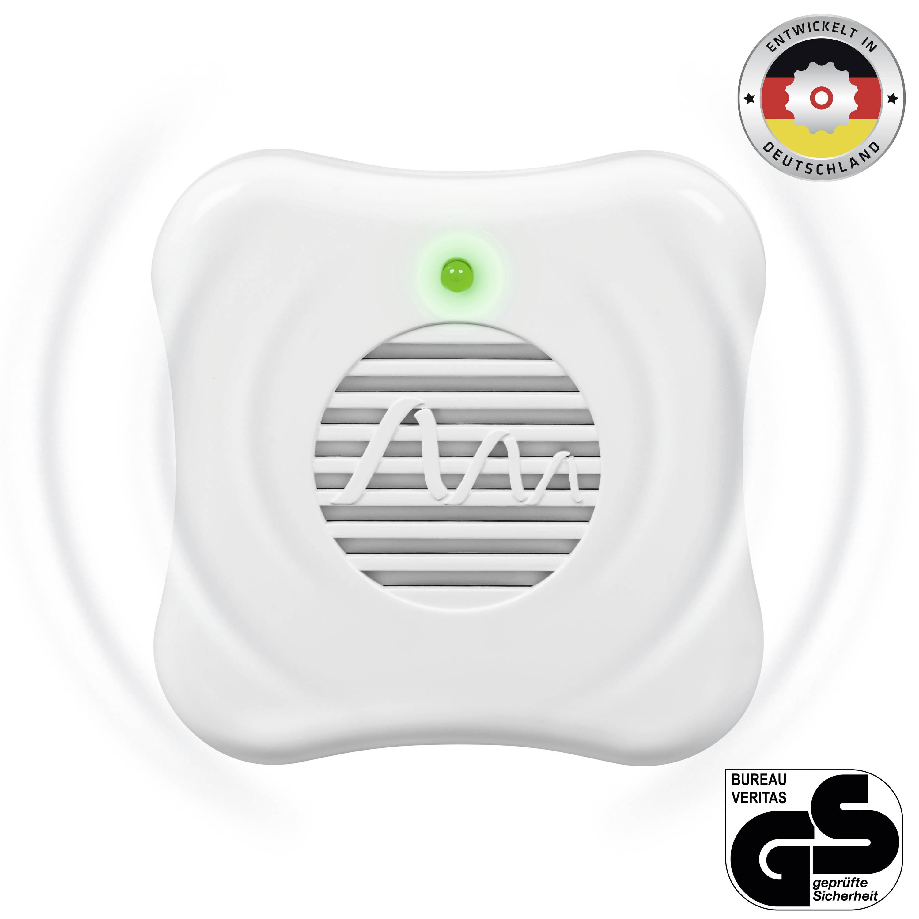Egy fehér, négyzet alakú szénmonoxid-érzékelő zöld fénnyel jelez aktivitást. Logók: 'Németországban fejlesztve' és 'Tanúsított biztonság'.