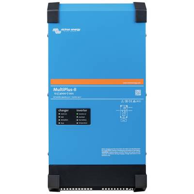 Egy kék színű elektromos készülék, amelyen a 'MultiPlus-II' felirat olvasható. Ez egy Victron Energy által gyártott kombinált inverter/töltőkészülék.