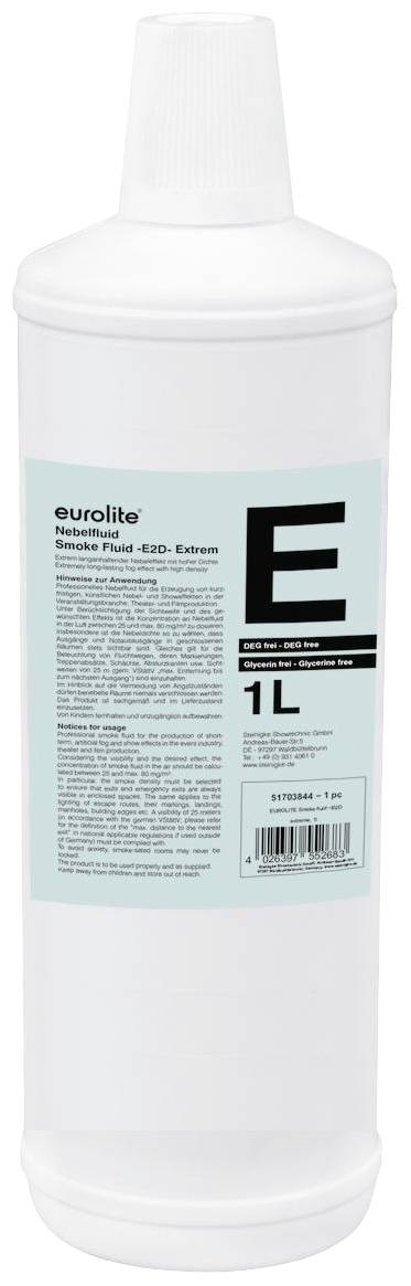 Egy 1 literes E típusú Eurolite ködfolyadék üvegpalack fehér háttér előtt. A termék címkéjén részletek és vonalkód láthatók.