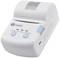 Egy hordozható, fehér nyomtató három gombbal az elején, amelyek közül az egyik a be-/kikapcsoló gomb. Felül helyezkedik el a papír kimeneti nyílása.