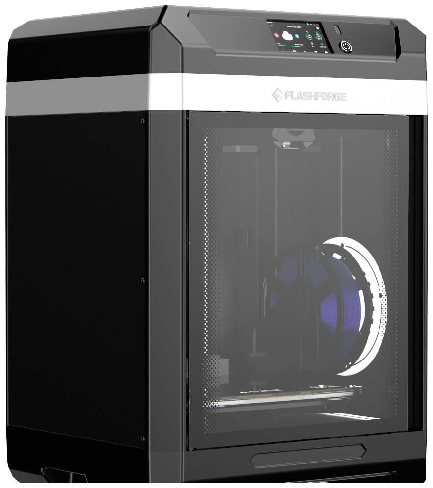 Egy Flashforge gyártmányú 3D-nyomtató zárt burkolattal. A kijelzőn felül állapotinformációk láthatók.