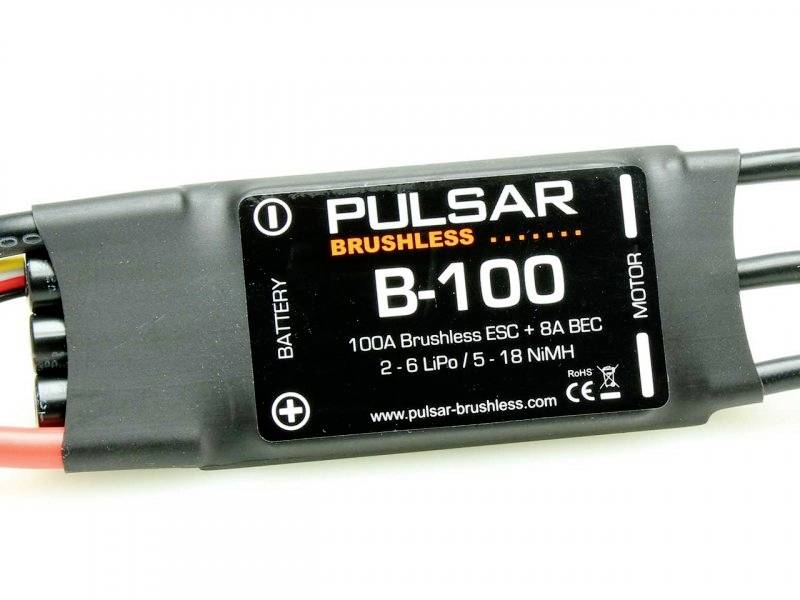 'PULSAR B-100' Brushless ESC, 100A, 8A BEC, támogatja a 2-6 LiPo vagy 5-18 NiMH akkumulátorokat, kábelcsatlakozásokkal ábrázolva.