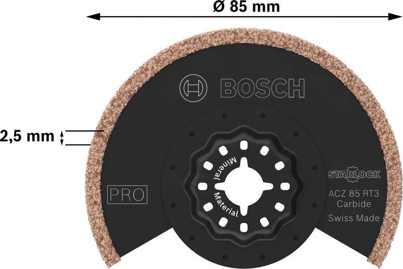 Fekete Bosch fűrészlap, Ø 85 mm átmérővel. Jelölések: 'Pro', 'Starlock', 'ACZ 85 RT3', 'Carbide', 'Swiss Made'. Félköríves forma, 2,5 mm vastag.