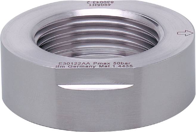 Fém menetes adapter, hengeres forma, gravírozott felirattal 'E30122AA Pmax 50bar ifm Germany Mat. 1.4435'.