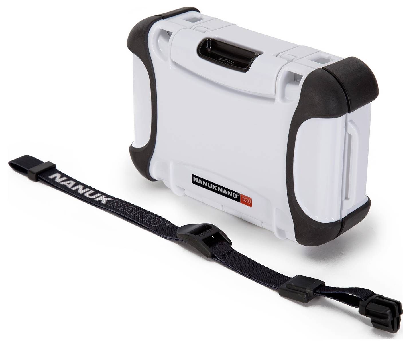 Fehér, téglalap alakú, robusztus tok fekete élvédővel és hordszíjjal, oldalán a 'NANUK NANO 210' felirattal.