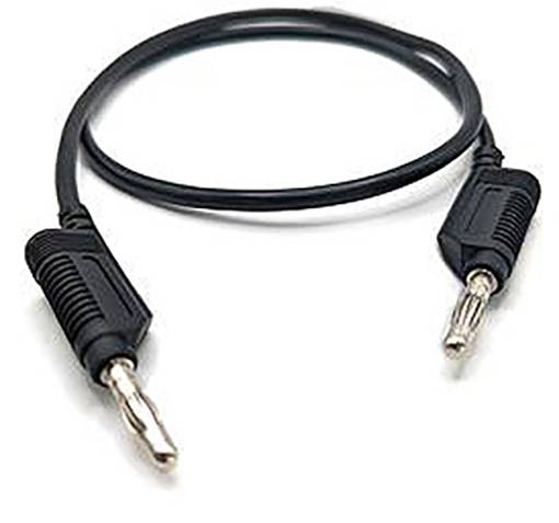 Egy fekete audiokábel két 6,3 mm-es jack csatlakozóval, amelyet hangforrások összekapcsolására használnak.