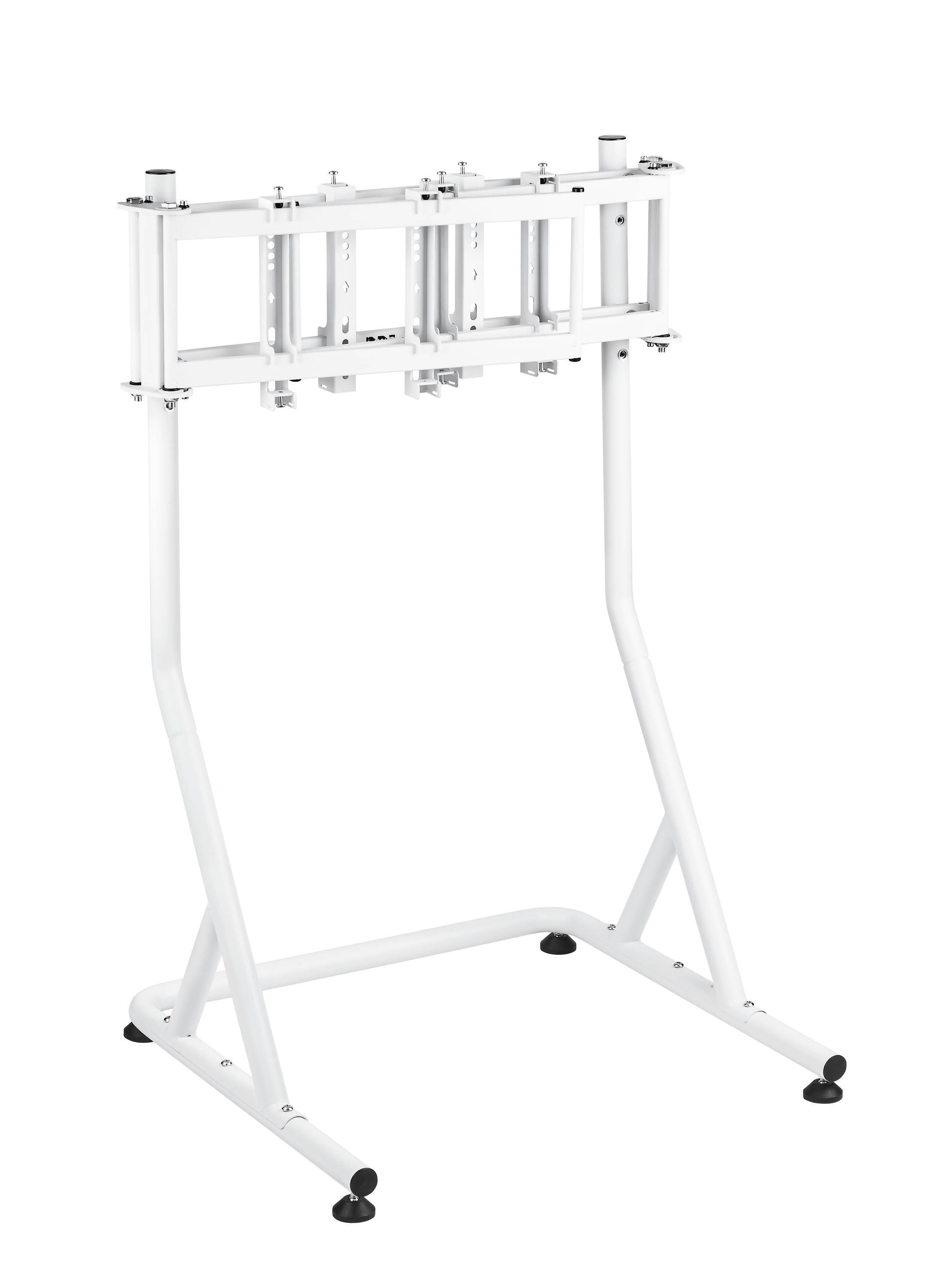 Állítható keretű fém állvány, nagyméretű képernyők vagy táblák rögzítésére alkalmas, stabil alappal.