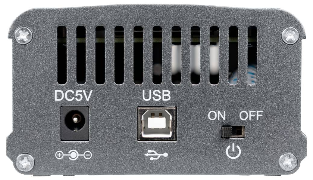 Eszköz csatlakoztatási pontok szellőzőnyílásokkal. Mutatja a DC5V tápellátás csatlakozót, USB-B foglalatot, be-/kikapcsoló kapcsolót.