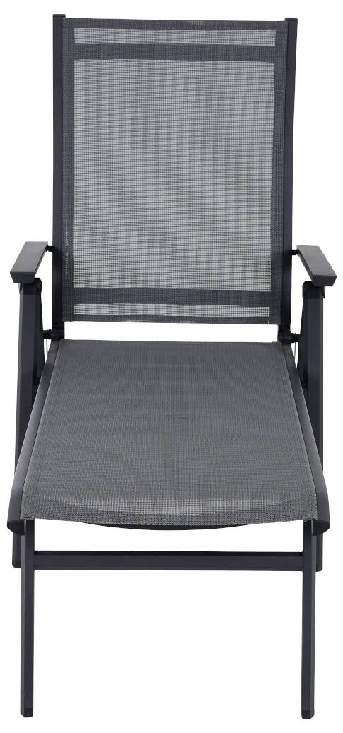 Egy modern, sötétszürke kerti szék, amely összecsukható háttámlával és kartámlakkal rendelkezik. A szék egyszerű, elegáns dizájnnal bír.