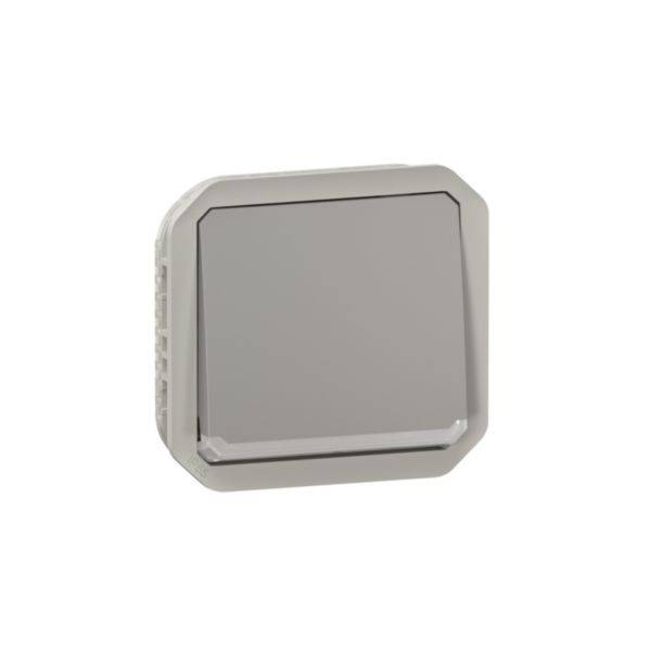 Egy négyzet alakú, szürke, műanyag ház, amely valószínűleg egy elektromos készülék vagy csatlakozó része, fehér háttér előtt.