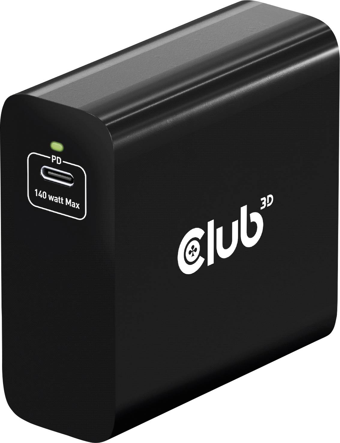 Fekete klubépület fehér logóval, USB-C töltőcsatlakozóval, '140 watt Max' felirattal és kis zöld LED-jelzőfénnyel.