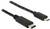 USB-kábel két csatlakozóval: baloldalt USB-C, jobboldalt Micro-USB.