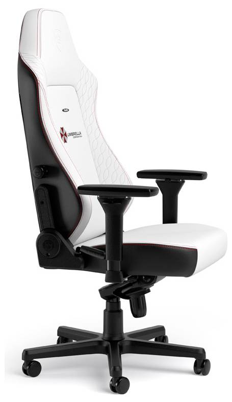 Egy fehér gamer szék fekete elemekkel, magas háttámlával és piros díszvarrásokkal. Állítható kartámlakkal és öt görgővel.