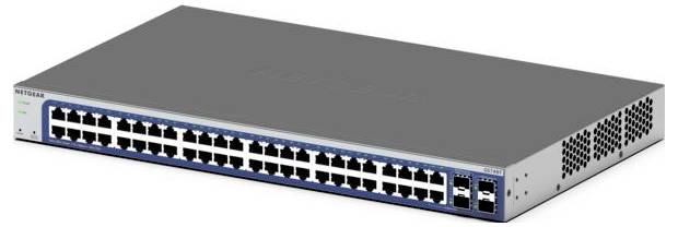 48 Ethernet-porttal és 4 SFP-porttal rendelkező hálózati switch, amely nagy vállalati hálózatok biztonságos adattovábbítására alkalmas.