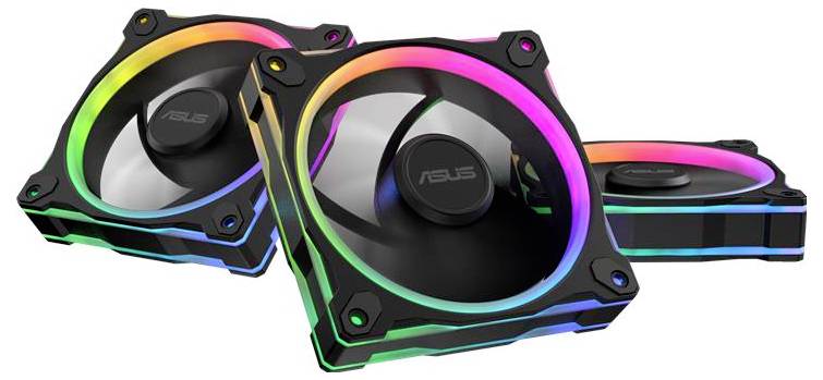 Három ASUS számítógép ventilátor RGB megvilágítással élénk színeket jelenít meg. A ventillátorok elegáns fekete dizájnnal rendelkeznek és különböző szögekben vannak elhelyezve.