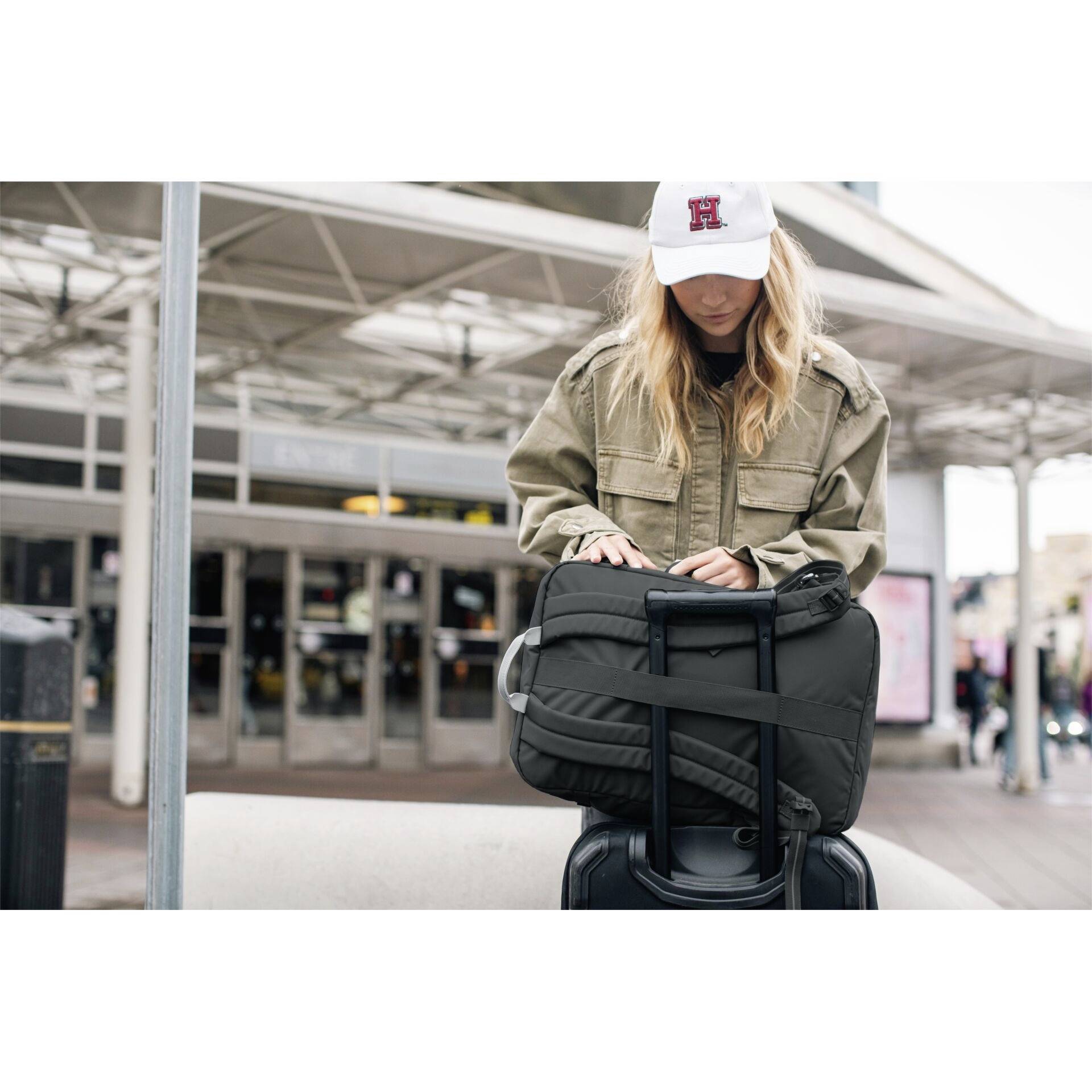 Pacsafe Notebook hátizsák GO 34l Fekete-16