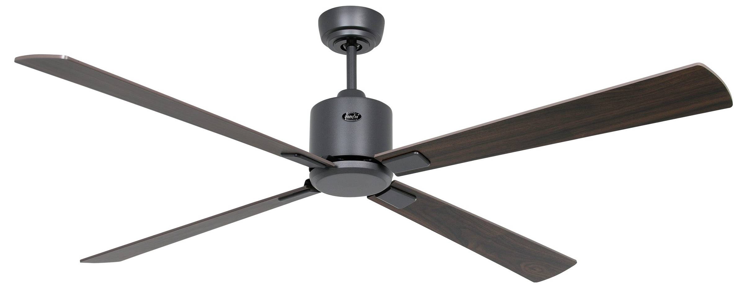 Egy mennyezeti ventilátor minimalista dizájnnal, négy fa lapáttal és fekete fém motorházzal.