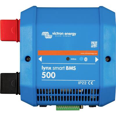 Kék 'Victron Energy Lynx Smart BMS 500' eszköz oldalsó csatlakozókkal, állapotjelző fénnyel és IP22 védettségi besorolással.