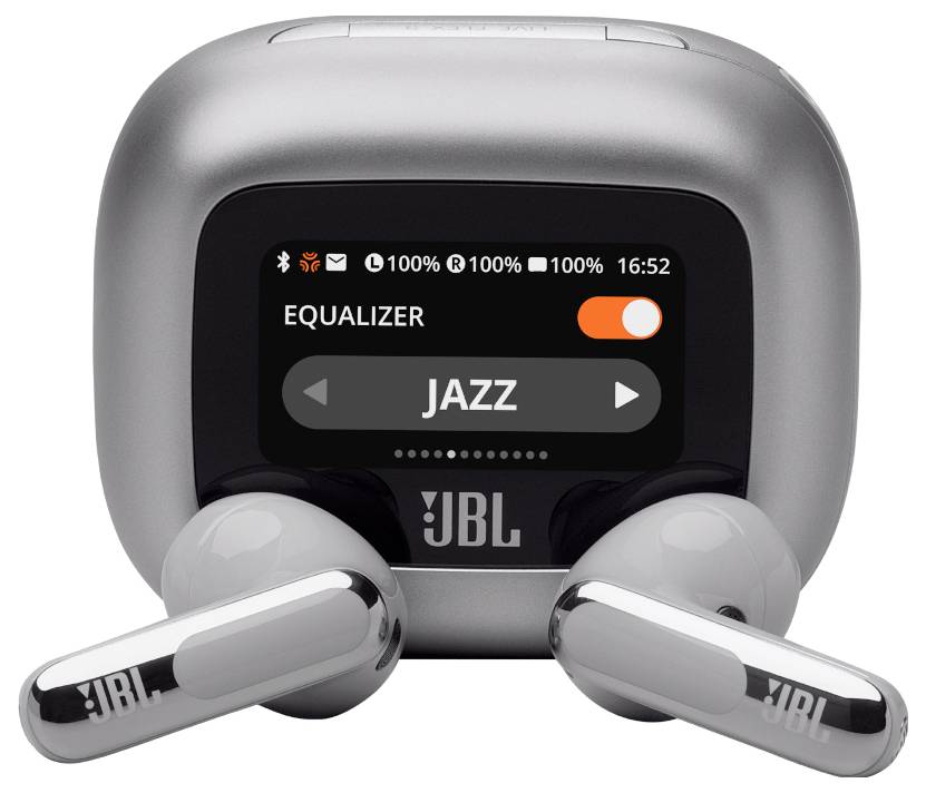 Ezüst JBL fülhallgató, amelynek tokján digitális kijelző látható, az equalizer 'Jazz' módra állítva. Az akkumulátor ikonok teljes töltöttséget mutatnak.