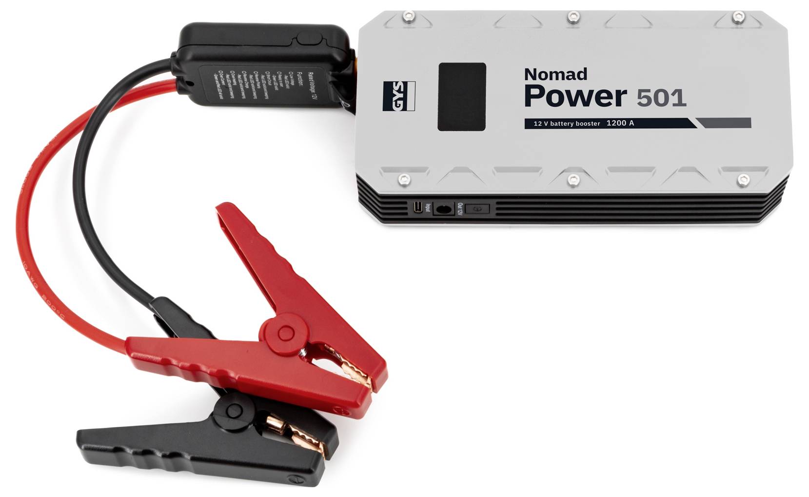 'Nomad Power 501' hordozható akkumulátor indító piros és fekete indítókábelekkel; 12V-os akkumulátorhoz tervezve, 1200 A kapacitással.