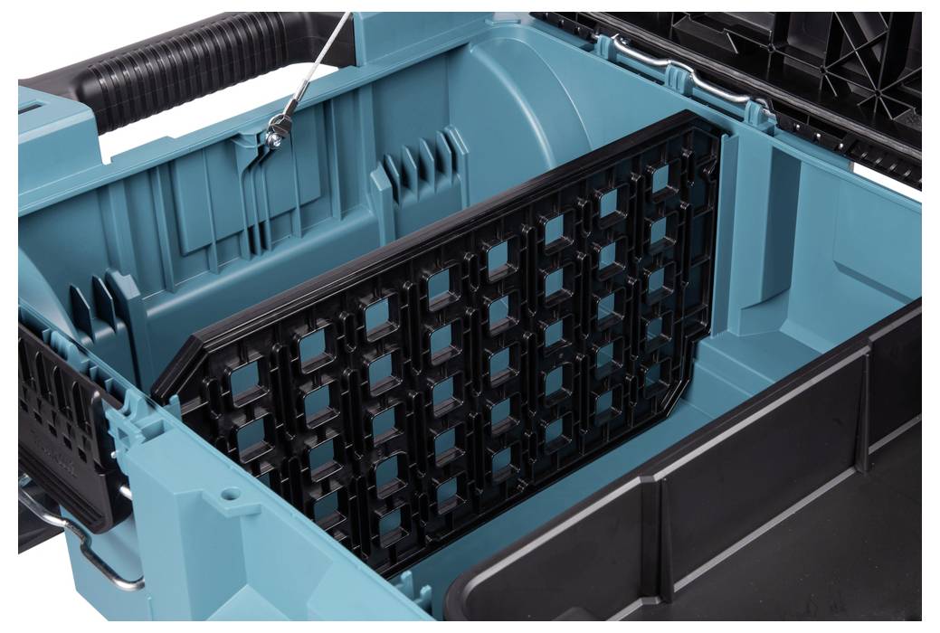 'Nyitott kék és fekete tárolódoboz textúrált elválasztóval, retesszel és hordozófüllel.'